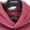 Fashion-Simons A / W 2002-2003 Distressed Hoodies Sweatshirt Män Kvinnor Vintage Pullover Höst Vinter Hooded Sweater Street Outwear Hfymwy328