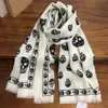 Partihandel-Classic Print Skulls Mönster Ullmaterial Kvinnors Scarf Scarves Pashmina Sjalstorlek 180cm -65cm