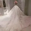 2020 Sequined Beaded Off Shoulder Ball Gown Wedding Dresses Vintage Lace Appliqued Princess Plus Size Saudi Arabia Dubai Bridal Gowns