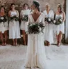 Nieuwe Mooie Bohemian Trouwjurken V-hals Lange mouw Kant Sweep Train Beach Boho Tuin Land Bruidsjurken Robe de Mariée Plus Size