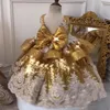 Tanie złote cekinowe suknie balowne sukienki głębokie v szyi koronkowe marszczenia bowle maluch kwiatowe sukienki dla dziewcząt pierwsze sukienki komuniowe 0430