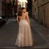 Champagne Wedding Dresses reizvoller V-Ausschnitt Ärmel Appliqued Spitze Tüll Brautkleid elegantes Backless Sweep Zug nach Maße Brautkleid