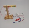 Primary students'creative traffic light model material DIY handmade science and technology small-scale invention scientific expe