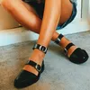 Nowe Sandały Kobiet Nowe Kobiece Buty Kobieta Letnia Klamra Pasek Wygodne Sandały Panie Slip-On Sandals Niski Heel