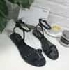 Vendita calda-Europa e 2019 negli Stati Uniti nuove scarpe da spiaggia con catena di plastica sandali in gelatina color caramello sandali con fondo piatto a catena