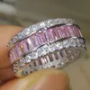 Hurtownia-wick Luksusowa biżuteria Pełna księżniczka Cut Pink Sapphire 925 Sterling Silver Symulowany Diamentowe Gemstones Wedding Band Ring Rozmiar 5-11