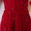 Fancy rode bruidsmeisje jurken thee lengte pure halslijn tule met applique kralen kant-up rug feestjurk bruidsmeisje jassen