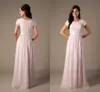 Abiti da damigella d'onore lunghi rosa con perline con maniche 2023 Modest Jewel Neck Full Back Garden Beach Junior Wedding Party Guest Dress