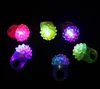 Erdbeere blinkende LED leuchten Gelee-Fingerringe Bar DJ Rave Toys Licht blinkender Ring Kinder Halloween Weihnachten Geburtstag Spielzeug SN193