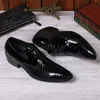 Hommes formels nouveau designer oxford mode noir robe cuir en cuir masculin Business Office Brogue chaussures grandes taille 38-47 D896
