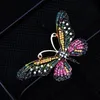 version coréenne des nouvelles dames créatives broche papillon femme belle alliage diamant insecte broche vêtements accessoires en gros