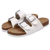 Hot Sale-des Double Buckle Clogs Kvinnor Slip på Flip Flops Flats Sko