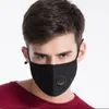 Herbruikbare Gezichtsmaskers Zwart Met Fliters Waarde Koolstofviering Anti Stofvervuiling Doek Gezichtsmasker Individueel Pakket FY0016