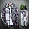 Hommes Veste Sport Coupe-Vent À Manches Longues Hommes Vestes Zipper Poche Hommes Casual À Capuche Manteau Plaid Vestes Plus La Taille M-5XL