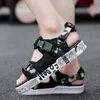 Najlepsza jakość marki projektant sandałów Suikoke Non-Slip Man Kobiety miłośnicy Visvim Summer Casual Shoes Buts Fippers