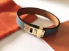 Högkvalitetsdesigner smycken Men armband Fashion Designer Bangle Bright Plane Leather Armband Women H Armband 5215966