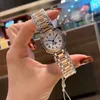 Lyxvarumärkesdesigner Kvinnor armbandsur Diamond Watch Moon Phase Quartz Dress Watches For Ladies Girls Valentine Gift Water Resis235n