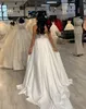 Dubai Jumpsuits Vestidos de espinha de espinha coragem Apliques de renda de coração Vestidos de noiva vestidos de noiva feitos