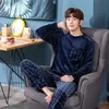 Herbst Winter Warme Männer Pyjama Sets Flanell Verdicken Männliche Pyjamas brief drucken weihnachten pijamas männer Nachtwäsche Top + Hose pyjamas