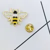 Golden Bee Cute Brosch Insect Denim Shirt Lapel Hive Bee Pin Custom Badge Men and Women Children Jewelry241d