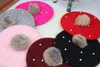 Hot Sale Kids Pearl Rabbit Fur Beret Hat för Baby Girls Beanie Mössor med Pompom Multicolors