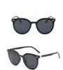 Wholesale- Klassieke V-design Zonnebril Merk Europa en American Fashion Sports Sunglasses Drijfglazen voor Mannen / Vrouwen