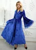 Mavi Düğün Elbiseleri Uzun Kollu Dantel Aplike Kadife Bornoz Örgün Pijama Kadınlar için Custom Made Rahat Gece Abiye