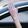 Fashion-Designer Lace Sunscreen Gloves Kvinnor Retro Elastisk Sommarutflykt UV Driving Gorgeous Multi-Color Finger Handskar Sexiga Tillbehör