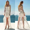 Abiti da sposa da spiaggia in pizzo pieno scollo a V maniche lunghe abito da sposa bohémien vedere attraverso bottoni sul retro abiti da sposa corti alti bassi