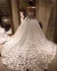 2020 أزياء جديدة فساتين الزفاف القطار 3D الأزهار الأزهار الأزهار الفراشة فساتين الزفاف tulle sweetheart مخصصة