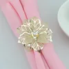 Mode servett ringar exklusiva guld blomma rhinestone bröllopsfest servett ring hem hotell vacker bord dekoration gratis dhl