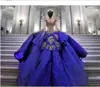 2019 Luxury Gold Ricamo Royal Blue Quinceanera Abiti Ball Gown Sweet 16 Dress Off spalla Masquerade Pageant Prom Gown