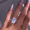 Luxe vrouwelijke kristal witte diamant ring mode 925 zilveren kleur bruiloft sieraden belofte verlovingsringen voor vrouwen
