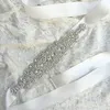 Ceinture de mariée en cristal perlé à la main nouvelle 2019 ceintures de mariage en Satin luxueuses vente chaude ceintures de mariage