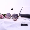 Famous designer design Polarized sunglasses for stylish ladies Rivet style sunglasses are popular with sunshades Fashion goes with sunshades