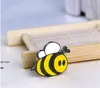 النحل حيوان لطيف الصفراء السوداء مخالب بيضاء المينا صغير الإبداعية التلابيب بروش الدنيم زخرفة شارة دبابيس GD220
