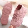 Heißverkaufen Kleinkindschuhe Sommer Kinder Sneaker Kinder Baby Kind laufende Sportschuhe weich atmungsaktiv für Jungen Mädchen