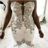 2020 Plus Size Mermaid Dresses Pärlor Appliced ​​Tiered kjolar Trumpet Bridal Beach Vintage Skräddarsydda bröllopsklänningar M35 0510