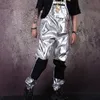 Uomo Streetwear Hip Hop Punk Argento Tuta in pelle Tuta Pantalone Uomo Donna Moda Casual Bavaglino Pantalone Harem Costume di scena8540425