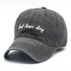Yeni Kötü Saç Günü İşlemeli Beyzbol Kapağı Yıkanmış Pamuk Snapback Şapka Ayarlanabilir Baba Erkekler Kadın Hip Hop Şapkaları Panama Caps7221129
