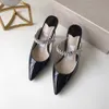 Lackleder Pantoletten Damen High Heel Sandale Slide Diamant Falt Sandale Designer Kristall Riemen Damen Pantoletten Spitze Schwarz Weiß Stil