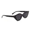 Fashion Brand Designer Sonnenbrillen Kitten Eye Frame Top-Qualität Damen großzügigen Stil UV400 Schutzbrille Dreieck Cat Eye Sonnenbrille