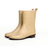 Venta caliente-Botas de lluvia zapatos de Mujer Botas de lluvia impermeables de lunares zapatos de agua Mujer Wellies pisos de goma zapatos femeninos Botas Mujer