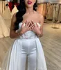 Billiga Nya Kvinnor Jumpsuits Plus Storlek Bröllopsklänningar Pant Passar Avtagbar kjol Lång Formell Party Gowns Applique Lace Bridal Gowns M14