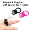 Tattoo Ink Cups Ring met Spons Plastic Wegwerp Pigment Houder Caps voor geborduurde make-up Tattoo Inks Needles Cleaning Supply 100pcs