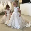 Fildişi Dantel Çiçek Kız Elbise Sheer Boyun Cap Kollu Aplikler Tül Düğün Kızlar Pageant Gençler Için Elbiseler Parti Elbiseler