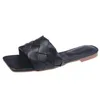 Nya designer tofflor klippte ut Summer Beach Sandals Designer Fashion Women Slide utomhus tofflor