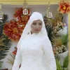 Muçulmano Plus Size Um casamento Lace Linha completa Vestidos Applique alta Jewel Neck mangas compridas até o chão vestido de noiva vestidos de noiva Vestidos