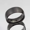 Classic European Design Black Titanium Steel Ring Man Smycken Rostfritt Stålband Ringar För Män Bröllop Förlovningsfest