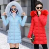 Parka da donna in piumino 2021 giacca di cotone femminile con cappuccio moda collo di pelliccia sottile cappotto spesso invernale di grandi dimensioni 8771